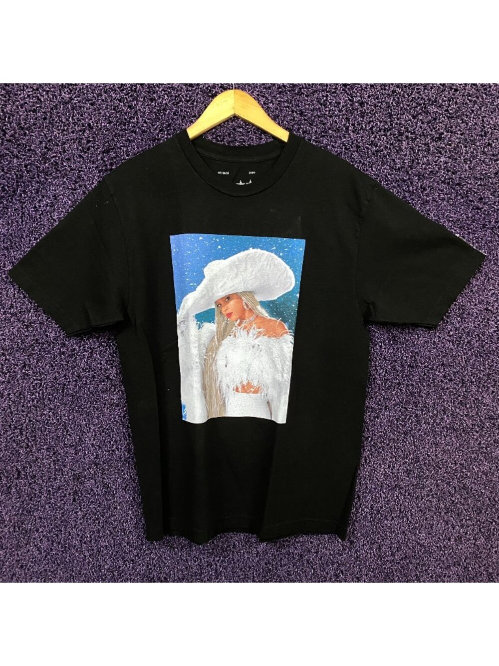Beyoncé Icy Ho Ho Ho down T-Shirt Size Large